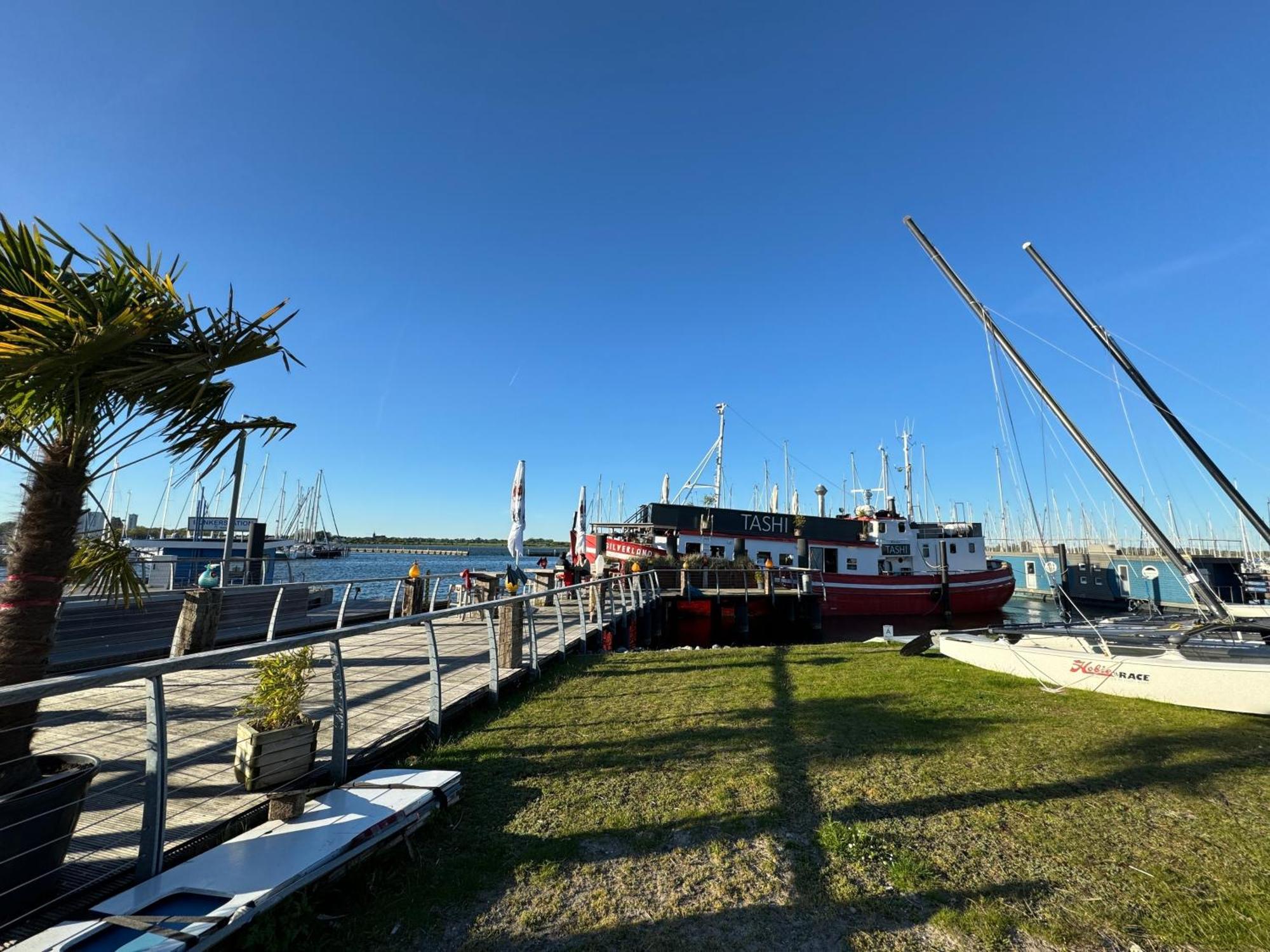 Hausboot Fehmarn Hotel ภายนอก รูปภาพ