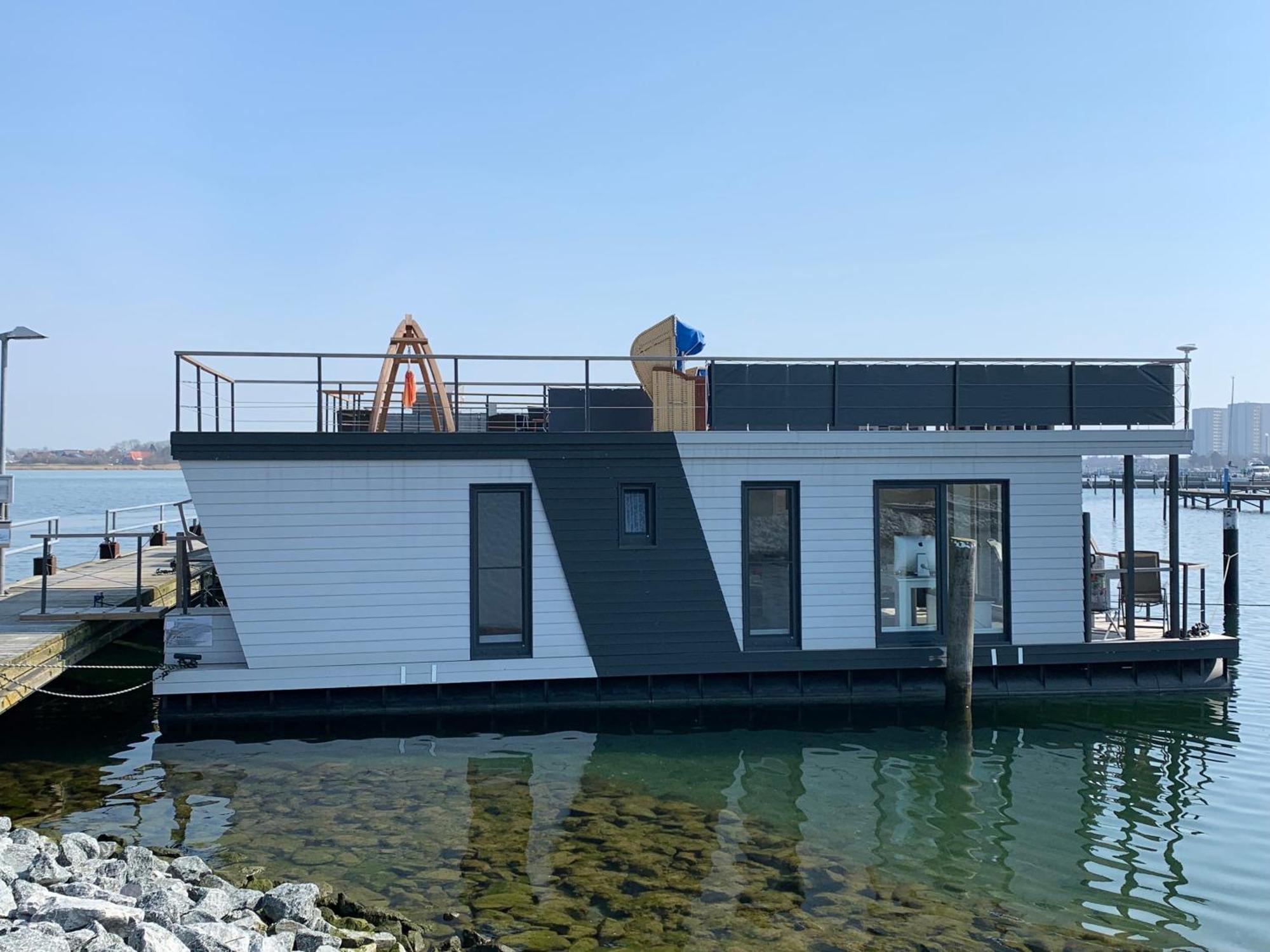 Hausboot Fehmarn Hotel ภายนอก รูปภาพ